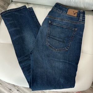 American Eagle 🦅 Tomgirl Jeans